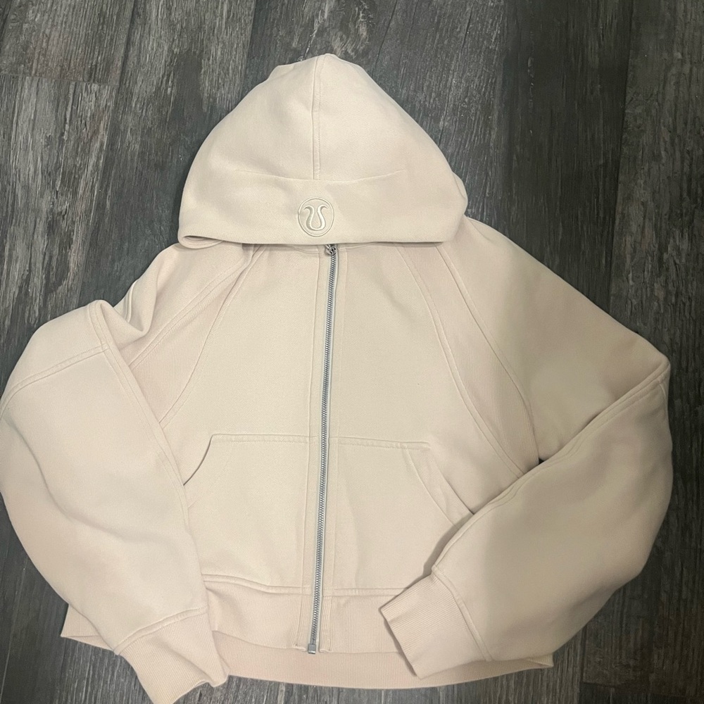 Lululemon oversized scuba full zip cream/white opal color XS/S